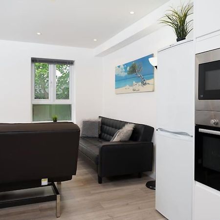 Lovely 3 Bed Flat In A Great Location In London Lägenhet Exteriör bild