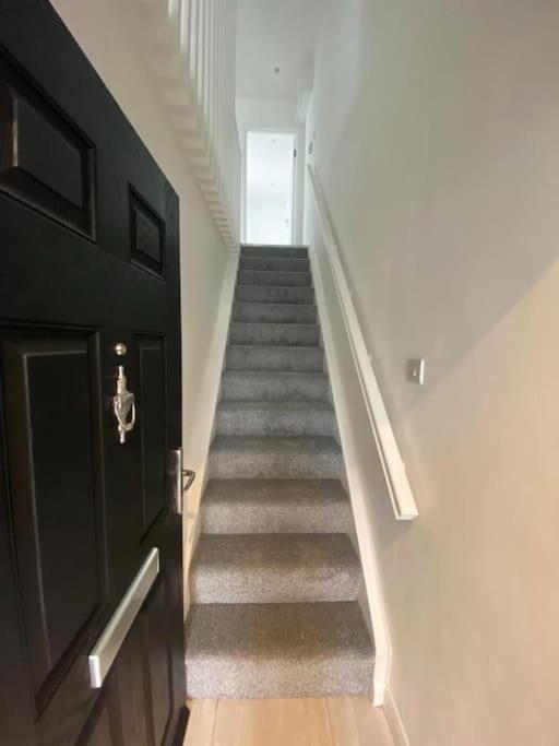 Lovely 3 Bed Flat In A Great Location In London Lägenhet Exteriör bild